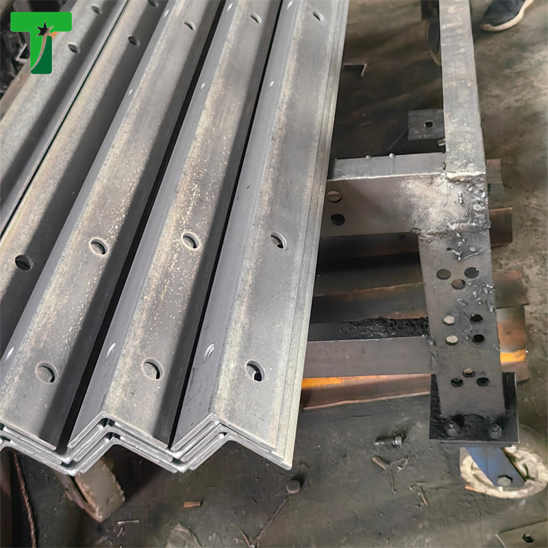 40×40×3mm Hot Rolled Equal Angle Bar SS400 for Solar & Steel Structure - Image 4