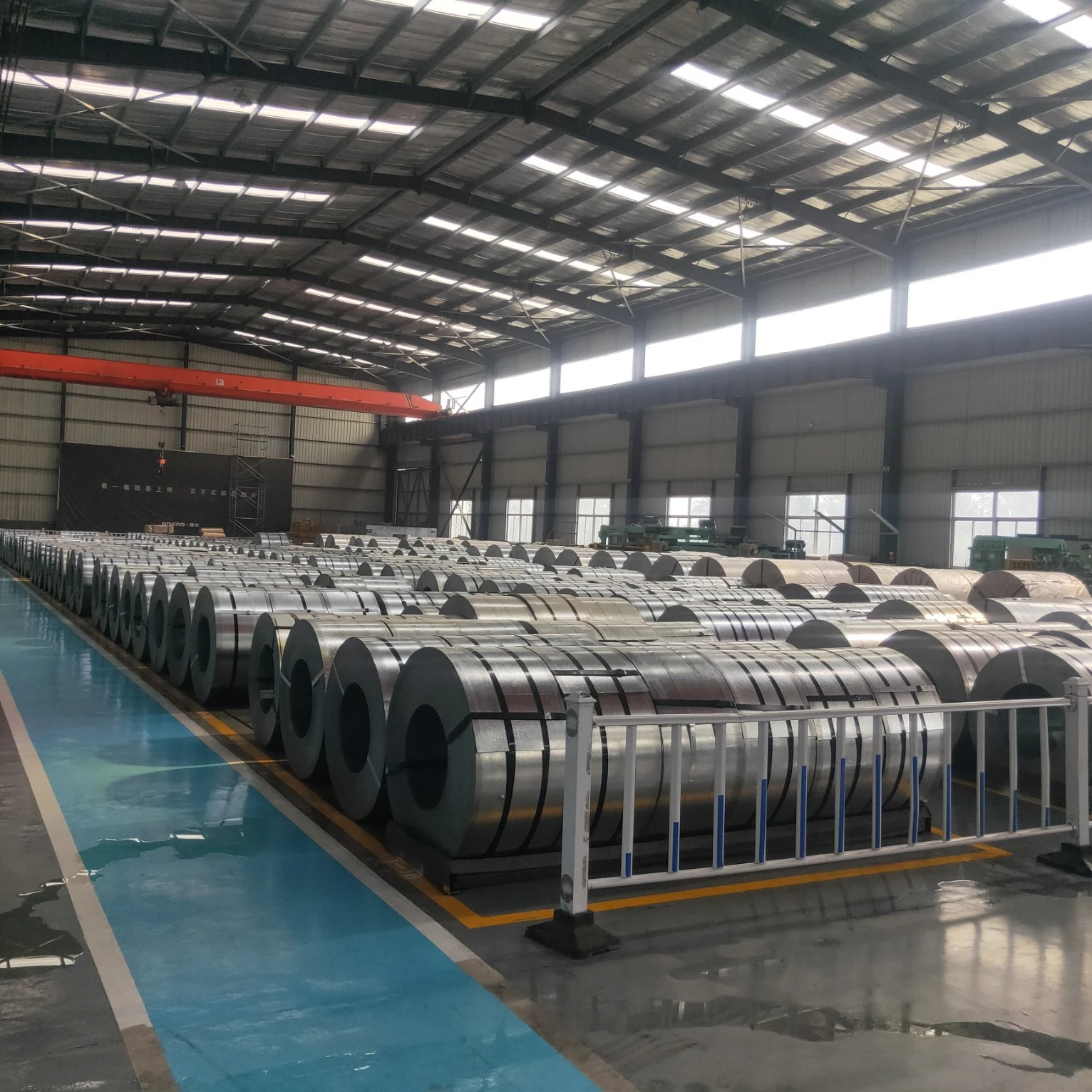 ASTM A653 DX51D+Z 0.7 mm × 1250 mm Z275 High-Zinc-Coated Galvanized Steel Coil - Image 3